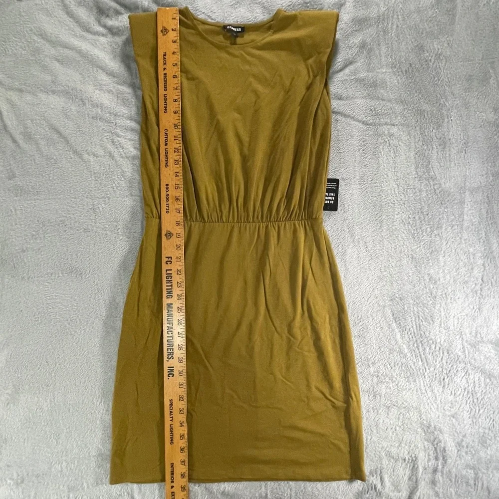 NWT Express Olive Green Shoulder Pad Midi Dress Size M Elastic Waist - Picture 10 of 10
